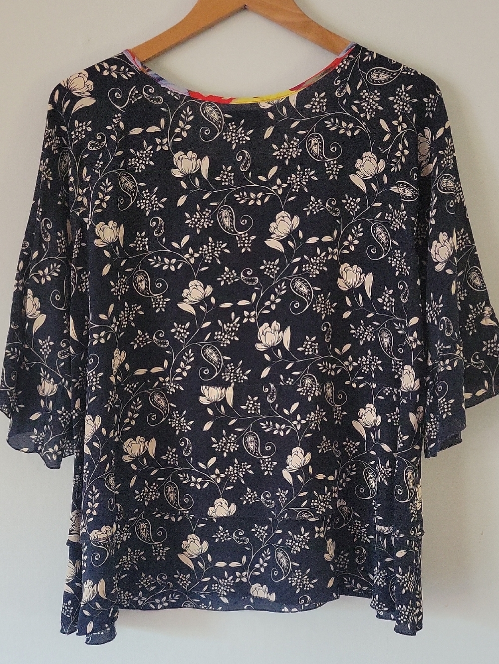 Johnny Was Jade Navy Floral Tie-Neck Women's Top 100% Silk - Picture 7 of 7